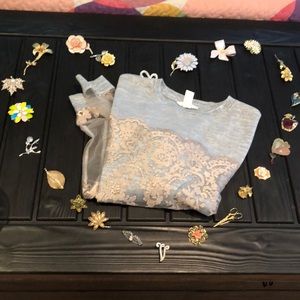 Tulle overlaid sweatshirt.